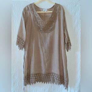 H Trend Made In Italy Embroidered Trim 3/4 Sleeve Tunic